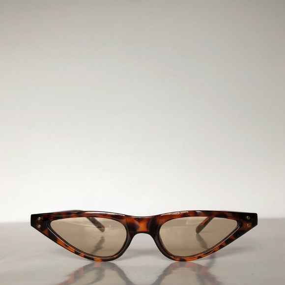 Retro Slim Frame Cat Eye Vintage Sunglasses - Picture 1 of 5